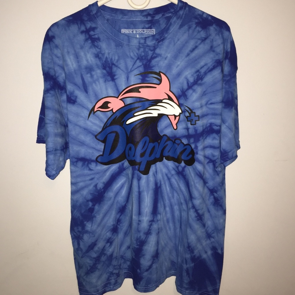 Blue graphic tee shirt